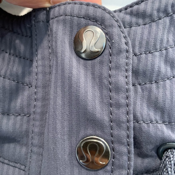 Lululemon Apres Practice Anorak jacket. Size 4 - Picture 12 of 15